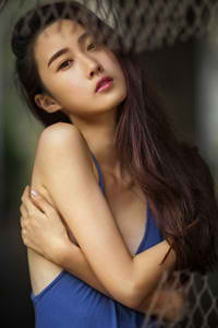 美女脱内衣18以下禁止免费看