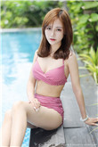 在打烊后仅剩俩个人的沙龙